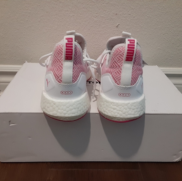 Puma - Picture 3 of 4